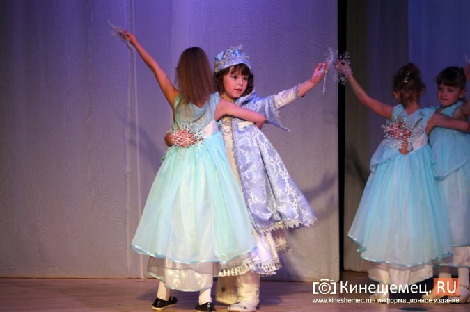 В Кинешме выбирают «Юных Снегурочек» фото 69