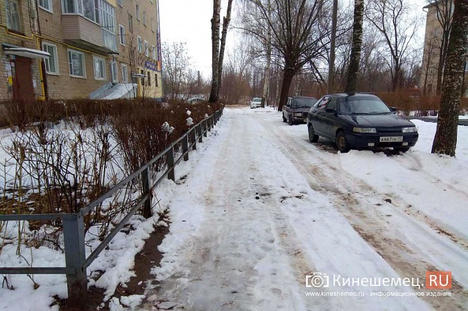 Бетонный блок во дворе на «Чкаловском» убрали после обращения жителей фото 3