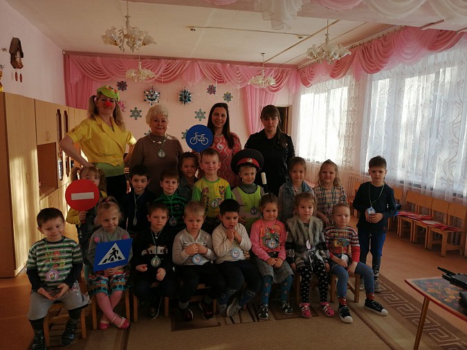 В Кинешме дошколята совершили путешествия в мир дорожных знаков фото 4