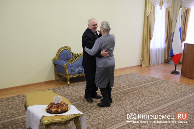 Супруги Березины отметили в Кинешемском ЗАГСе «бриллиантовую свадьбу» фото 10