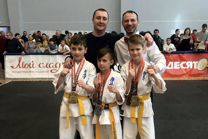 Кинешемские каратисты бились за медали в Костроме фото 3