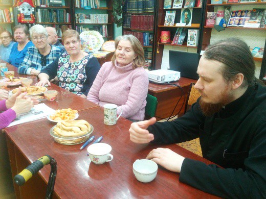 Библиотека №2 провела для жителей микрорайона «Сокольники» праздник «Боярыня Масленица» фото 4