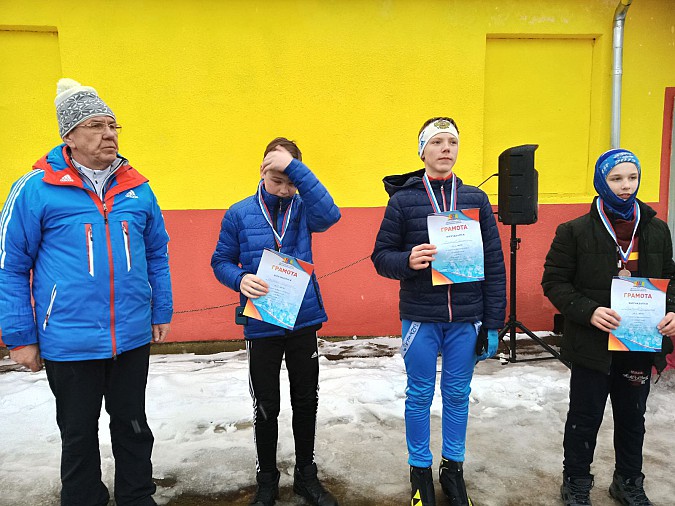 Воспитанники спортшколы «Звездный» завоевали награды Первенства области по лыжным гонкам фото 7