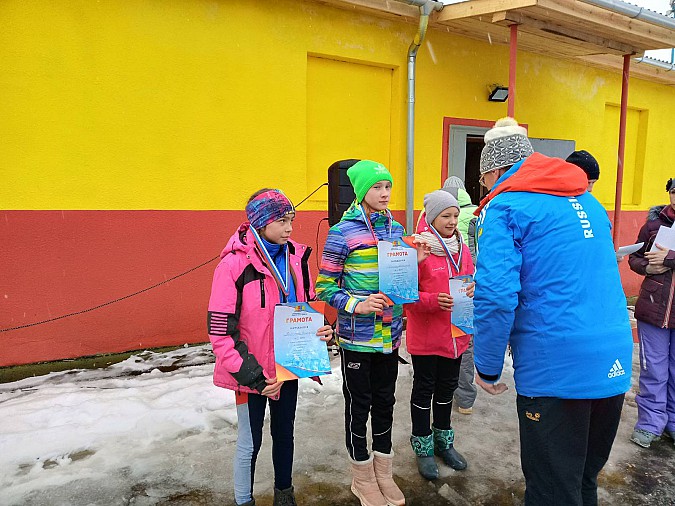 Воспитанники спортшколы «Звездный» завоевали награды Первенства области по лыжным гонкам фото 5