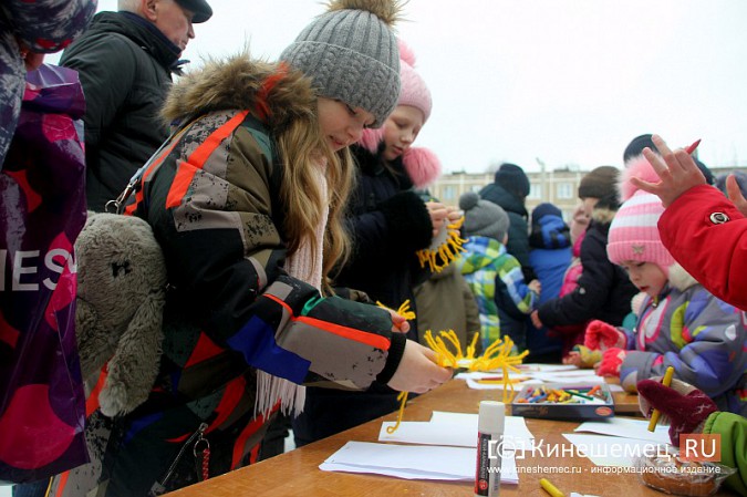 Депутат Кинешемской думы Костров подпалил Масленицу на «Автоагрегате» фото 35