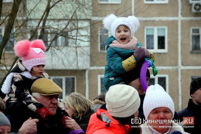 Депутат Кинешемской думы Костров подпалил Масленицу на «Автоагрегате» фото 13