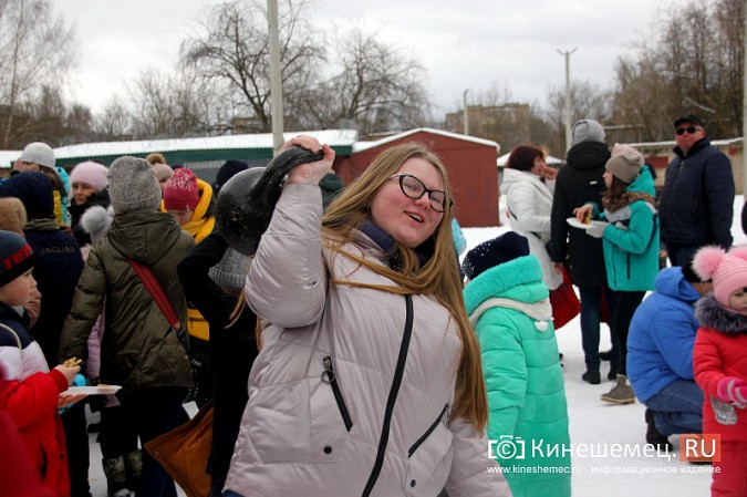 Депутат Кинешемской думы Костров подпалил Масленицу на «Автоагрегате» фото 33