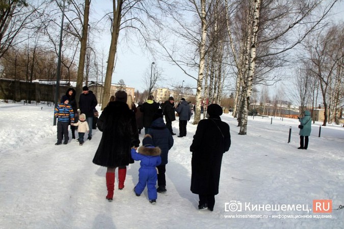 В центральном парке Кинешмы провожали зиму, которой не было фото 10