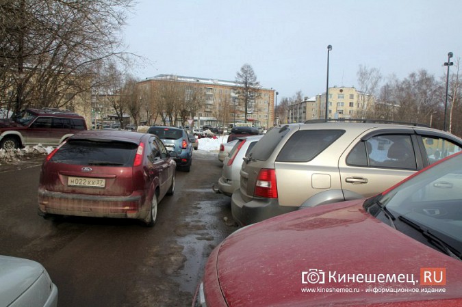 На Масленицу у реконструированного парка Кинешмы случился транспортный коллапс фото 11