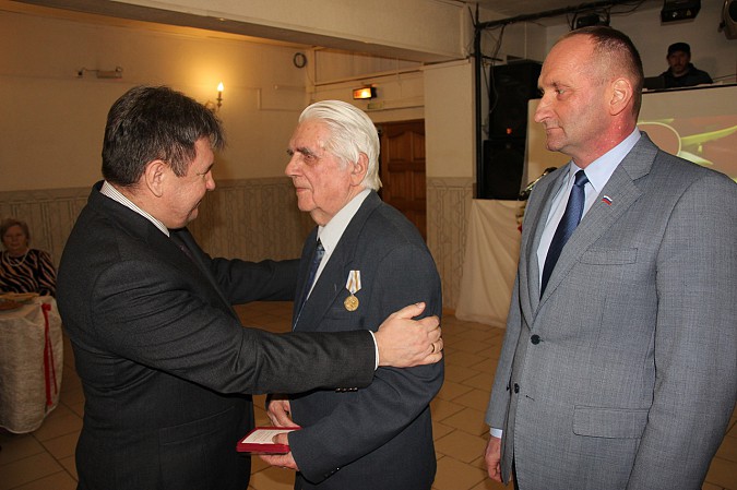 Руководители Кинешмы поздравили членов городского совета ветеранов с Международным женским днем фото 5