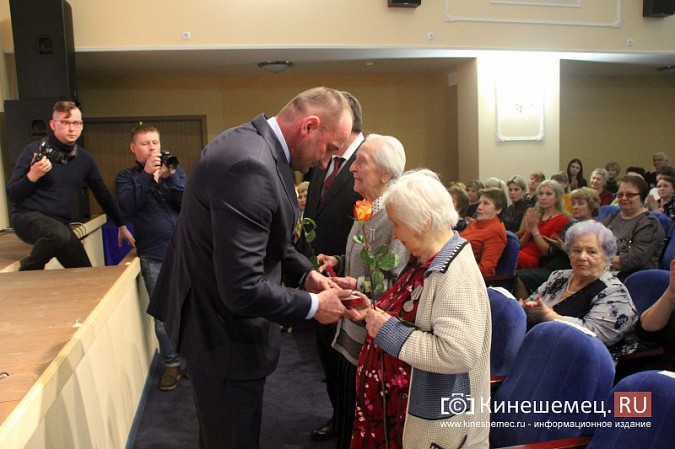 В преддверии 8 марта в Кинешме чествовали лучших женщин города фото 7