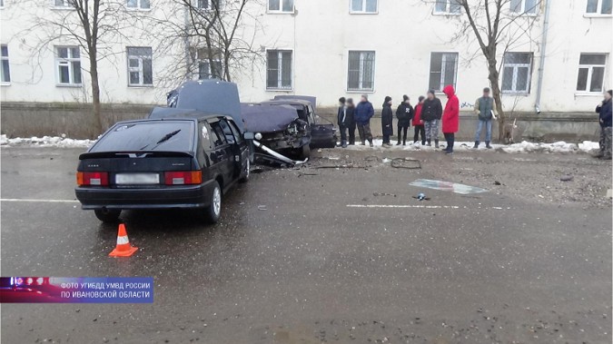 На улице Социалистической столкнулись два «ВАЗа» фото 4