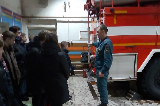 Учащиеся Шилекшинской школы побывали в кинешемской пожарной части фото 5