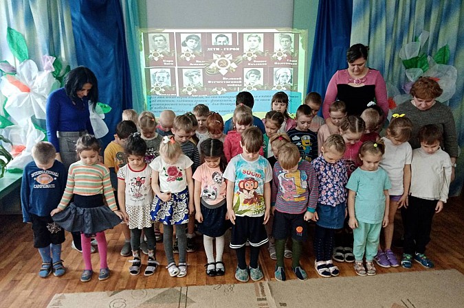В кинешемском детском саду №49 организовали Бессмертный полк детей героев войны фото 2