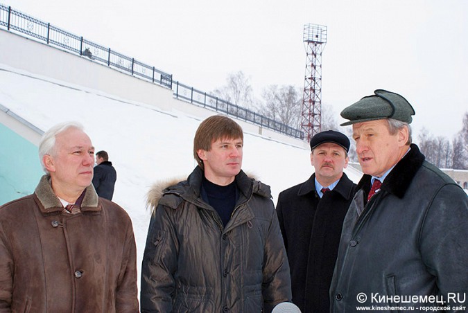 Юрий Валентинович обещал жителям достроить стадион «Волжанин».