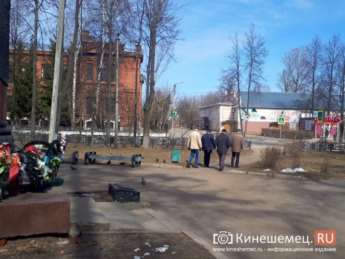 Некоторые ветераны Кинешмы до сих пор разгуливают по улицам группами фото 2