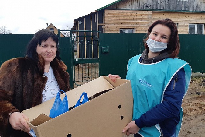 По поручению губернатора в Кинешме раздали 438 продуктовых наборов фото 3