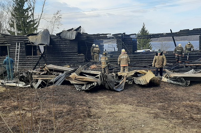 Пострадавшей при пожаре семье из поселка Октябрьский требуется помощь фото 2