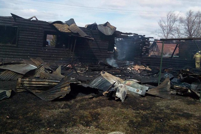 Пострадавшей при пожаре семье из поселка Октябрьский требуется помощь фото 4