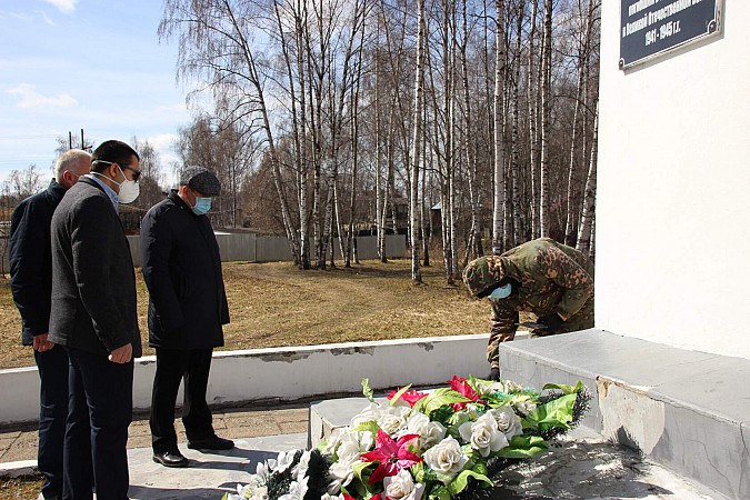 В Кинешме продолжается ремонт обелисков и мемориалов воинских захоронений фото 5