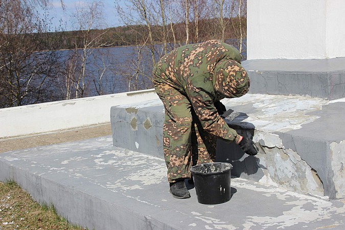 В Кинешме продолжается ремонт обелисков и мемориалов воинских захоронений фото 2