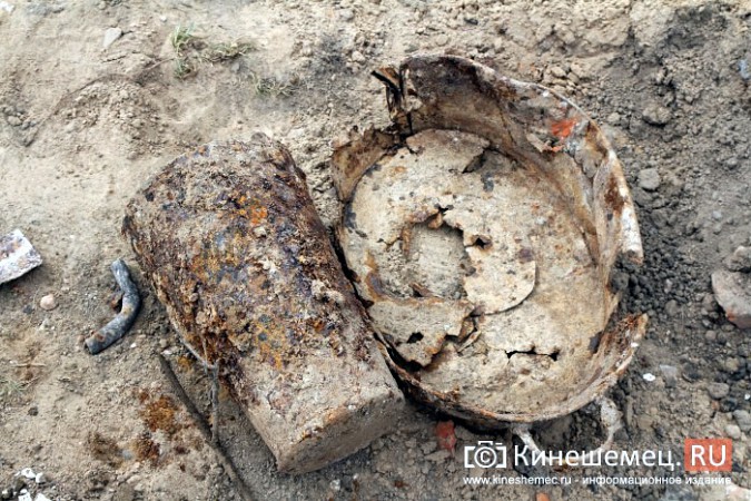 В центре Кинешмы выкопали огромный котлован под сухой фонтан фото 16