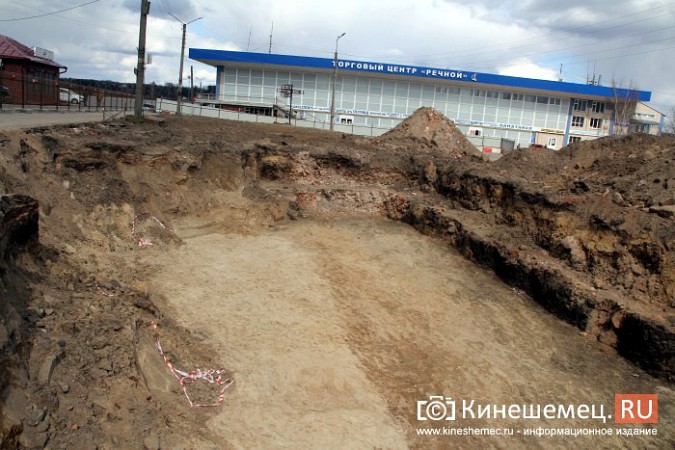 В центре Кинешмы выкопали огромный котлован под сухой фонтан фото 2
