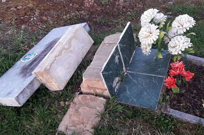 На кладбище в Ивановской области совершен акт вандализма фото 4