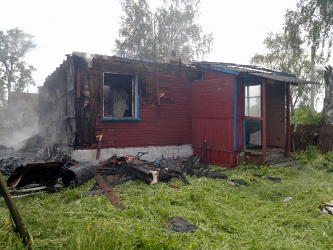 Из-за неосторожности с огнём в Ивановской области погибли два человека фото 3