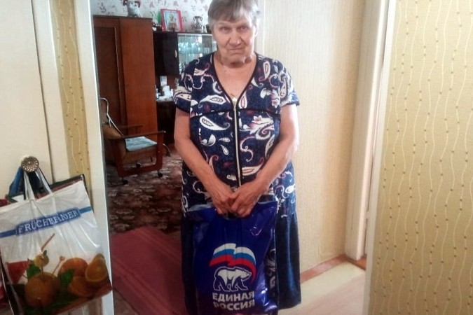 В Кинешме «Единая России» продолжает раздавать гражданам продуктовые наборы фото 3