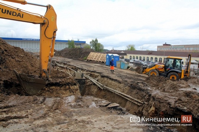 В Кинешме при благоустройстве пл.Революции рабочие оборвали газопровод фото 13