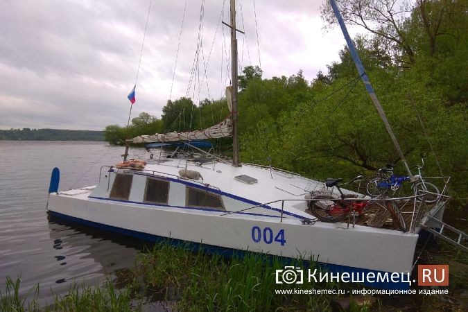 К Кинешме причалил 10-метровый парусный катамаран «Мартин» фото 5