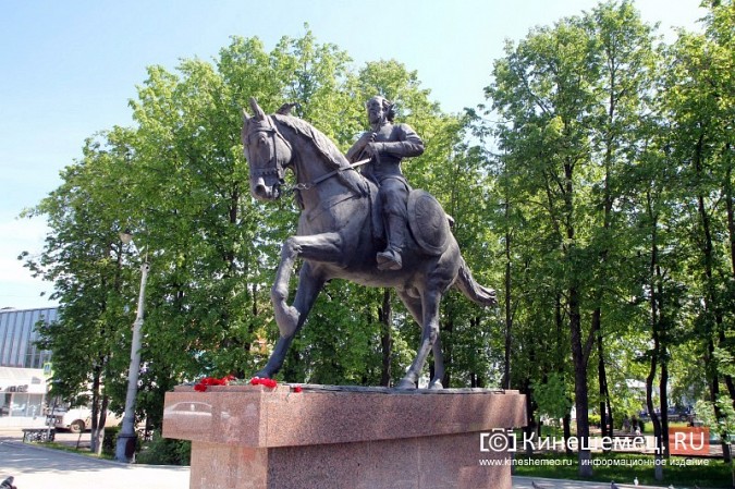 В Кинешме возложили цветы к местам битв героев с польско-литовскими интервентами в 1609 году фото 11