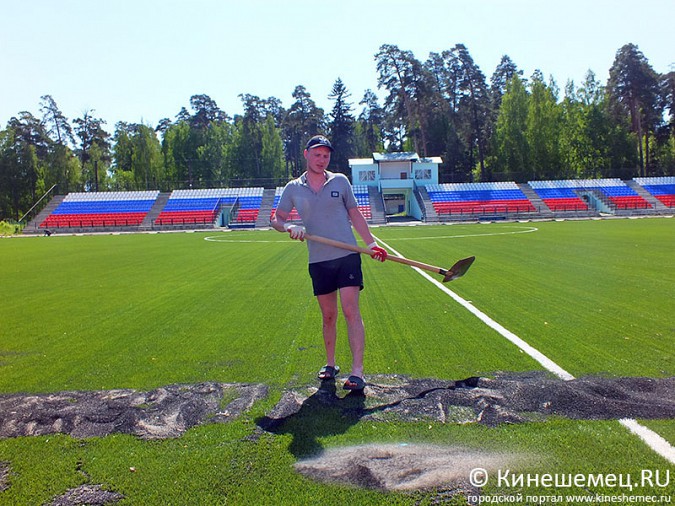 В День России на стадионе «Волжанин» откроют поле с искусственным покрытием фото 5