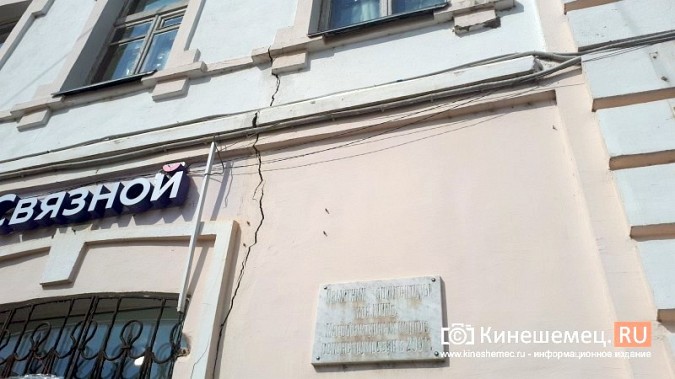 Вопрос с ремонтом Белых торговых рядов и территории вокруг остается открытым фото 2