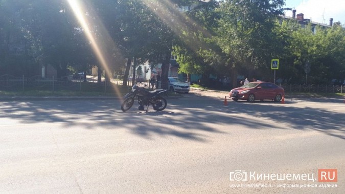 В Кинешме на улице 50-летия Комсомола мотоцикл сбил женщину фото 2