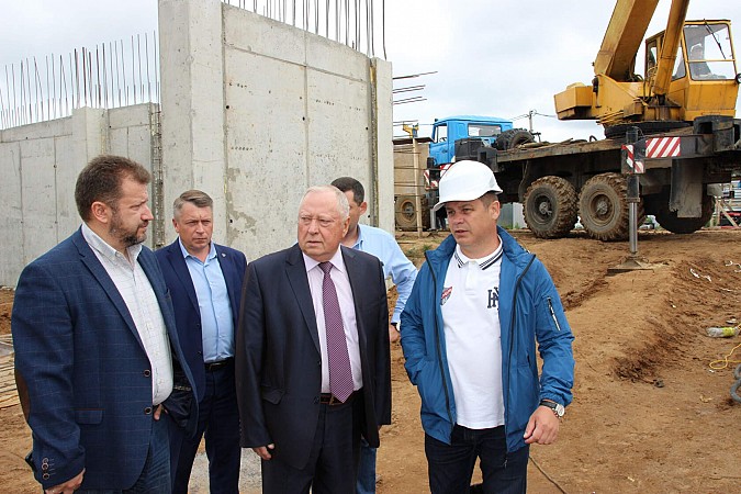 Вячеслав Ступин проверил ход работ на главных инфраструктурных объектах фото 3