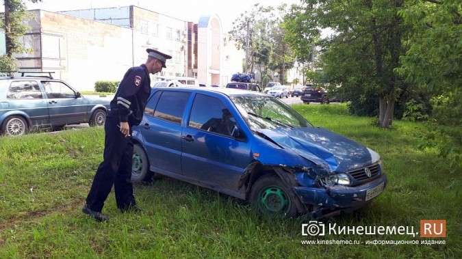 В час пик на ул.Вичугской столкнулись Volkswagen Polo и Kia Rio фото 2