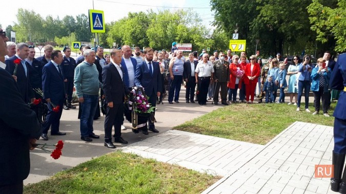 В День 90-летия ВДВ кинешемские десантники возложили цветы к бюсту Василия Маргелова фото 16