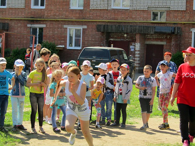 Праздник детства прошёл в микрорайоне «ДХЗ» Кинешмы фото 5