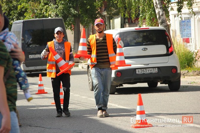 В Кинешме приступили к ремонту дороги на улице Комсомольской фото 6