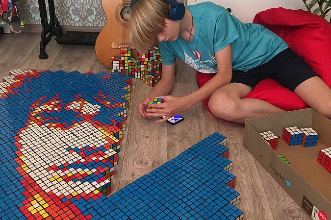 Школьник с кинешемскими корнями стал амбассадором легендарного кубика Рубика фото 7