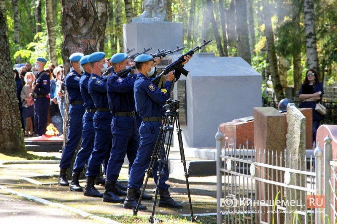 В Кинешме перезахоронили останки красноармейца Григория Карабанова фото 18