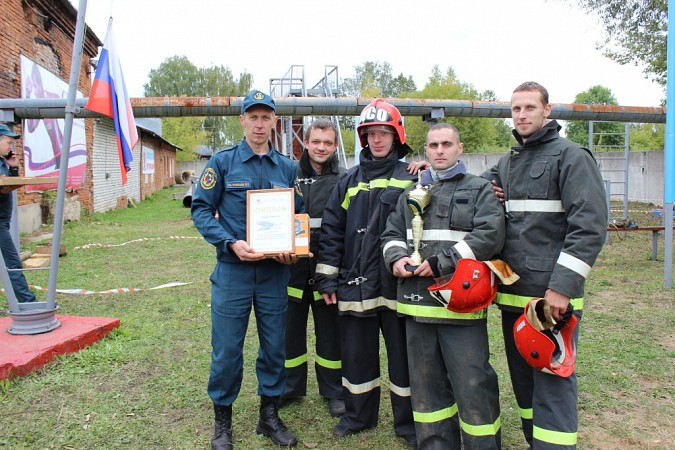 Кинешемские спасатели участвовали в областных соревнованиях по многоборью фото 13