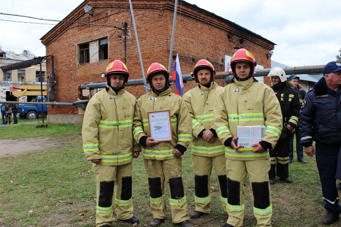 Кинешемские спасатели участвовали в областных соревнованиях по многоборью фото 14