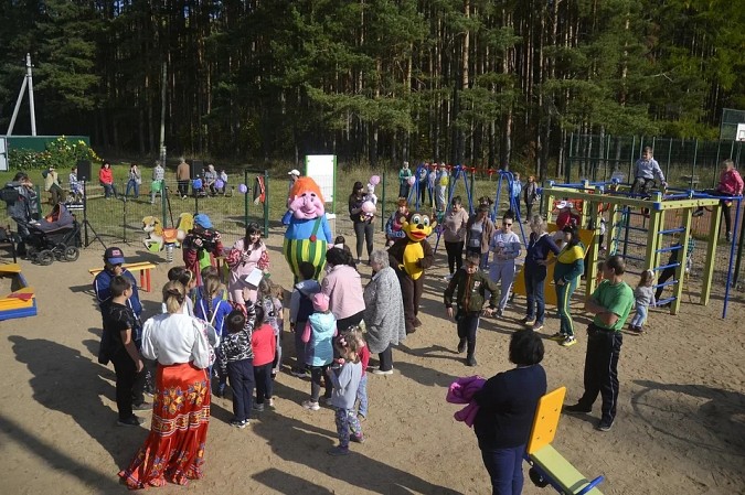 В Наволоках установили новую детскую площадку фото 10