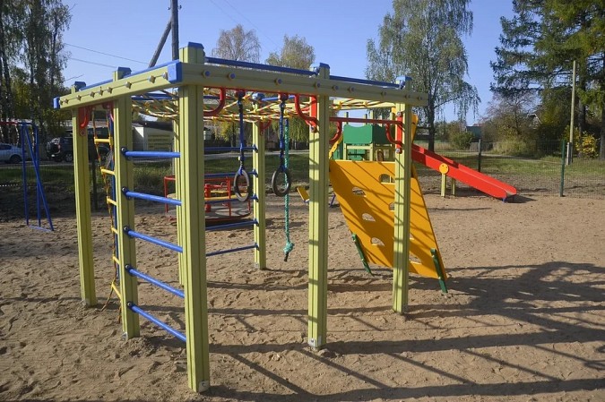 В Наволоках установили новую детскую площадку фото 29