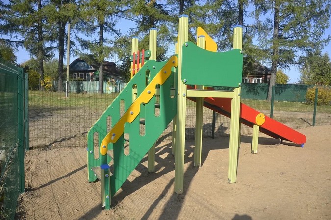 В Наволоках установили новую детскую площадку фото 26