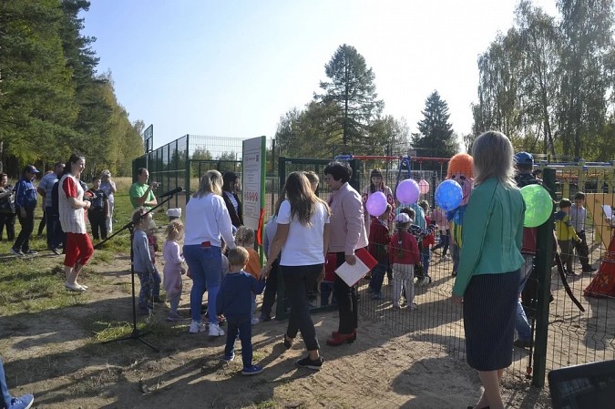 В Наволоках установили новую детскую площадку фото 14