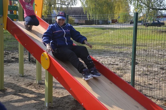 В Наволоках установили новую детскую площадку фото 6